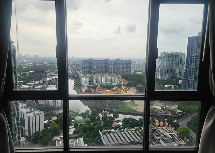 Apartment 1 Bedroom Skyline View At On-nut Bangkok