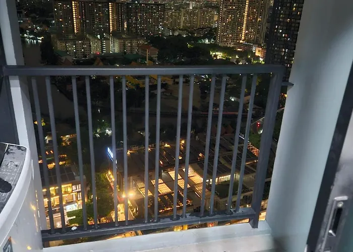 Apartment 1 Bedroom Skyline View At On-nut Bangkok