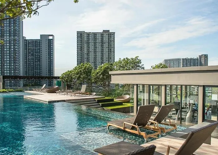 Apartment 1 Bedroom Skyline View At On-nut Bangkok