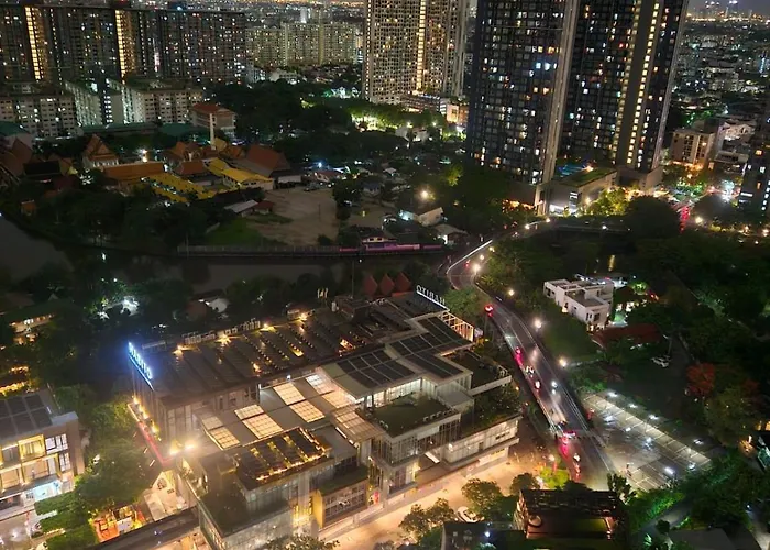 Apartment 1 Bedroom Skyline View At On-nut Bangkok