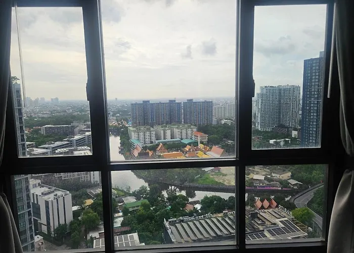 1 Bedroom Skyline View At On-nut Apartment